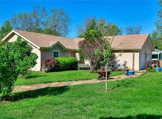 5419 NE 62nd St, Gladstone, MO 64119