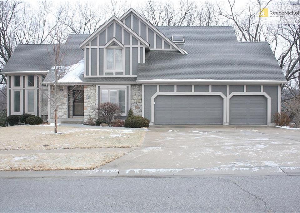 Welcome Home to 13140 West 84th Street in Lenexa, Kansas.