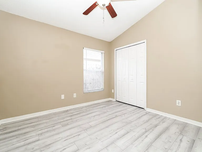 6719 Summer Cove Dr — Photo 13
