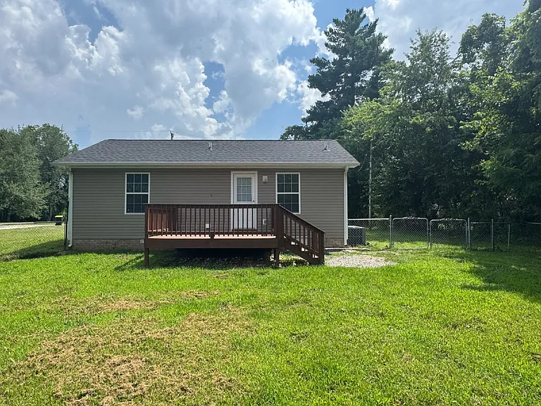 101 Meadow Ln — Photo 13