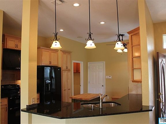 4th image of 1121 Westway Dr