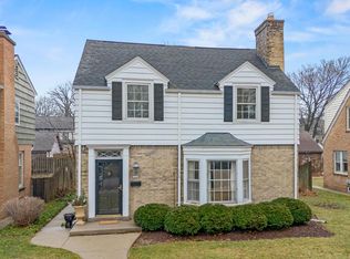 5234 North Berkeley BOULEVARD, Whitefish Bay, WI 53217