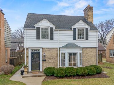 5234 North Berkeley BOULEVARD, Whitefish Bay, WI, 53217