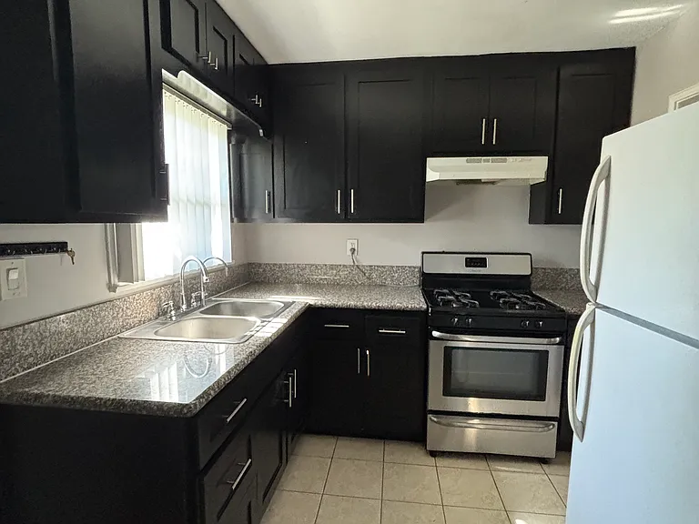 1137 E Washington Blvd — Photo 21