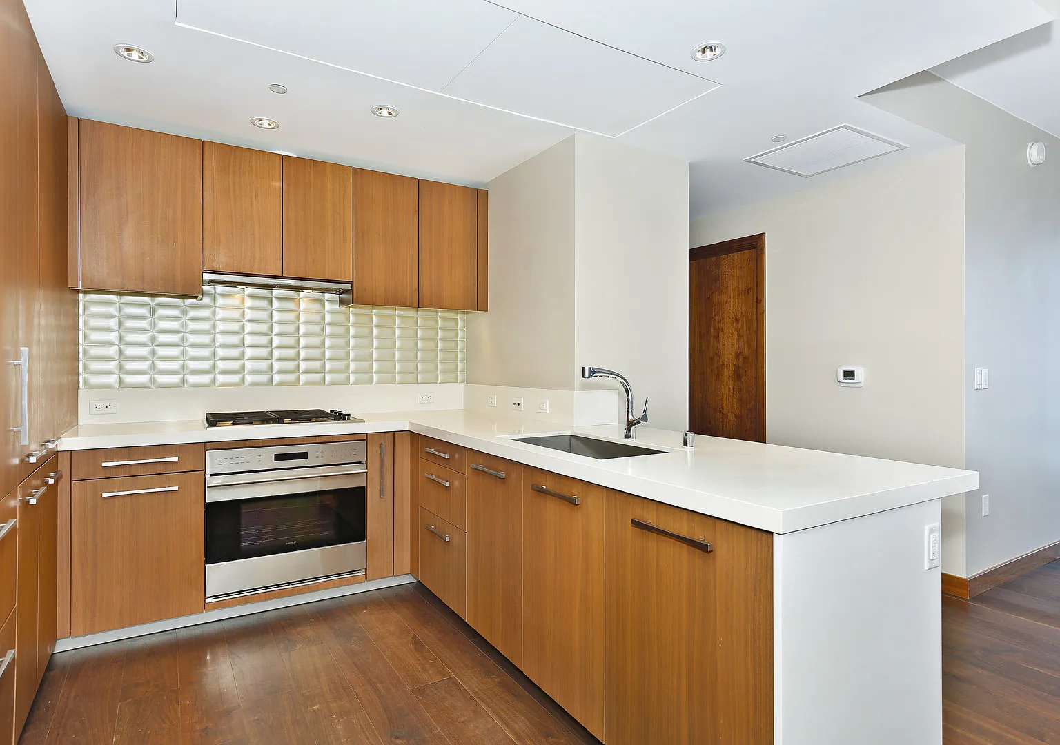 Luxury Living At One Ala Moana! — Photo 3