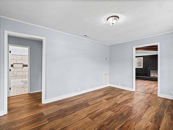 2nd image of 303 Sarratt Ave