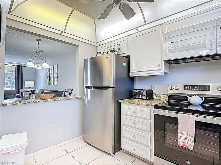 200 Turtle Lake Ct #109 — Photo 6