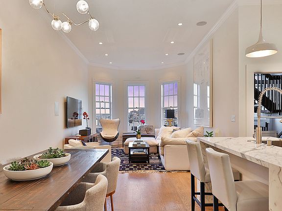 4th image of 3063 Washington St #3