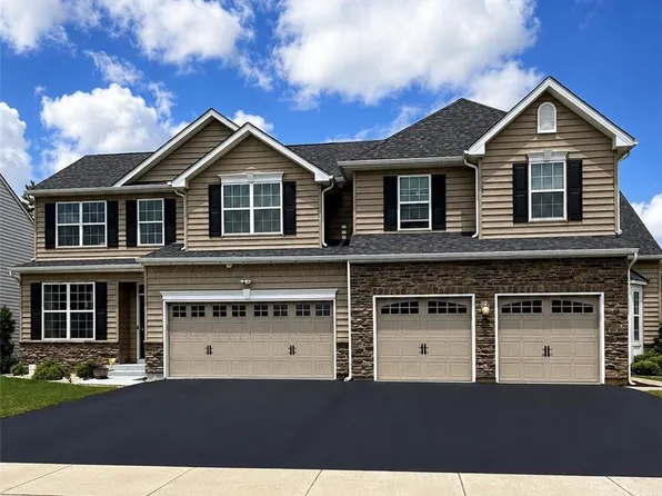 973 Spring White Dr, Breinigsville, PA 18031