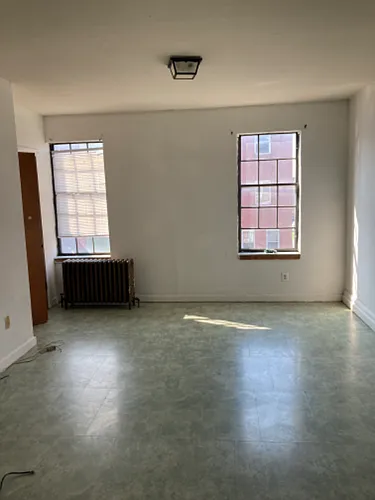 2922 Frankford Ave Photo 1