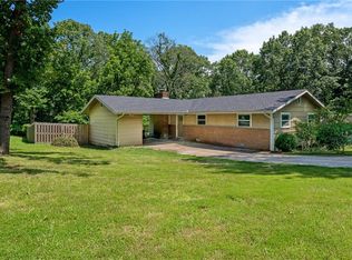 1 Hollow Way Dr, Bella Vista, AR 72715