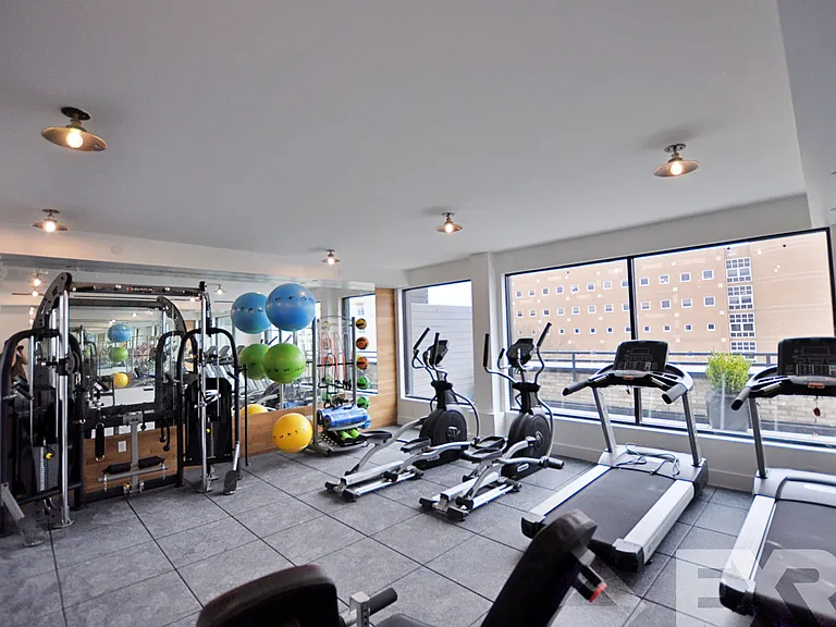 782 New York Ave #2F — Photo 9