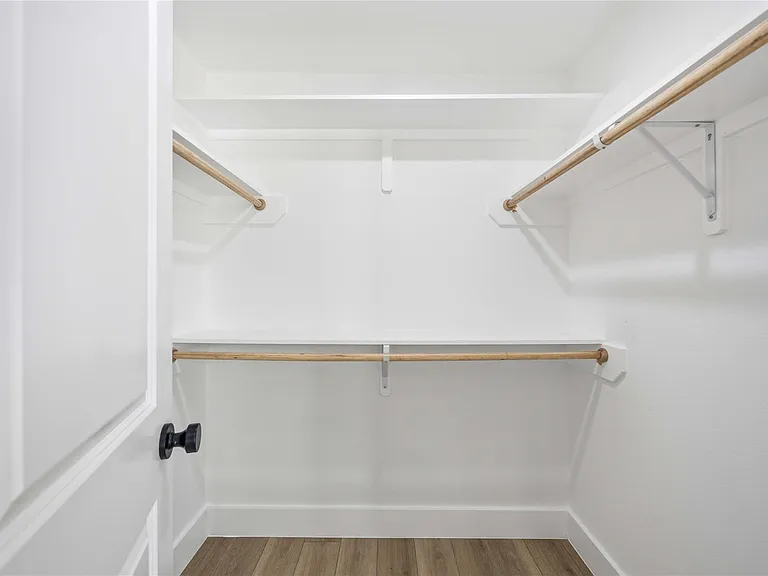 801 E 32nd 1/2 St #A — Photo 30