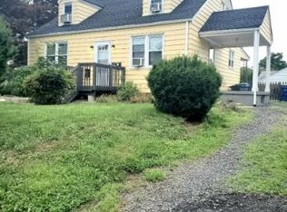 112 Valpeck Ave, Raritan, NJ 08869