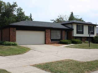4298 Cambridge Crescent Dr, Troy, MI 48085