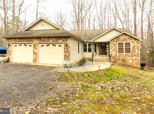 900 Eastover Pkwy, Locust Grove, VA 22508