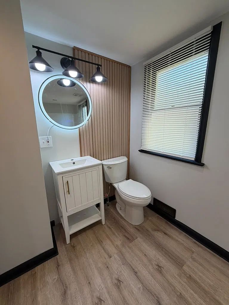 3 bed, 1116 sqft, $2,022 — Photo 2