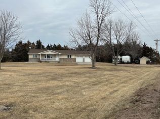 8985 S Locust St, Doniphan, NE 68832