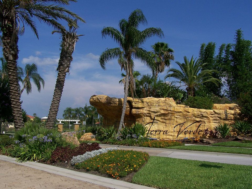 Neighborhood Entrance