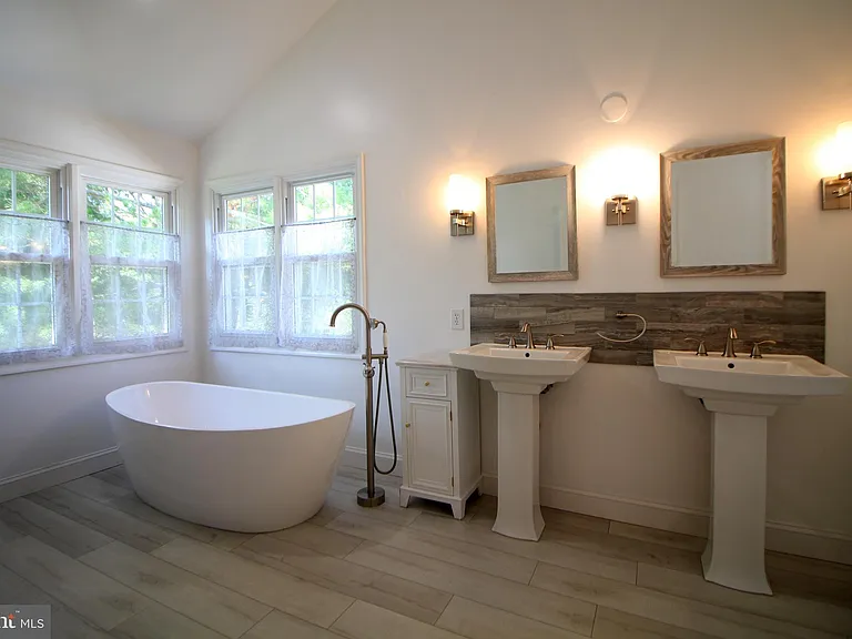 15 Kentsdale Dr — Photo 40