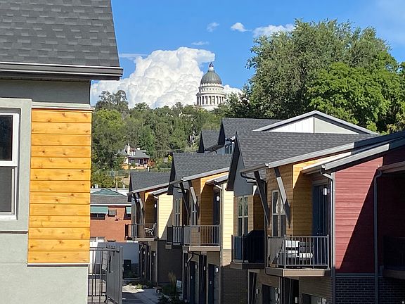 3rd image of 288 W Bishop Pl #6-23
