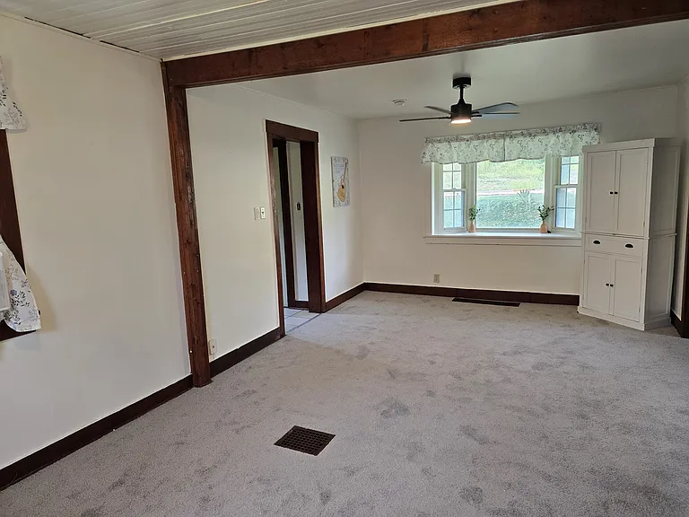 106 Lowry St — Photo 7