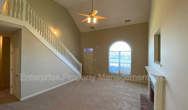 10204 Sutton Ridge Ln — Photo 5