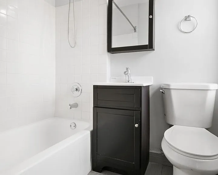The Legacy HB at Clarendon Park — Photo 40
