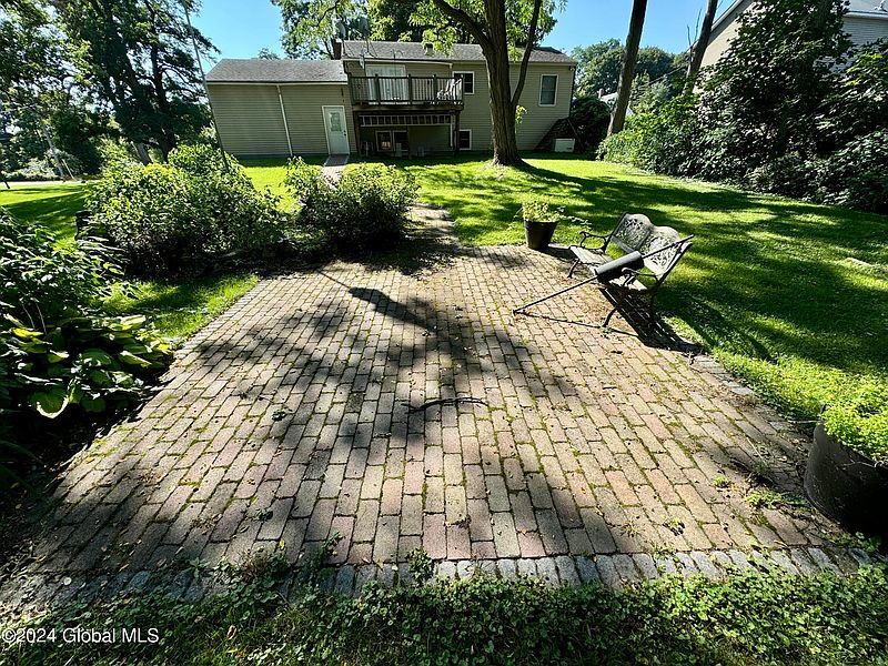 3rd image of 93 Hewitt Street