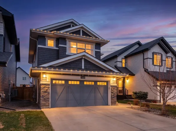 3222 Chernowski Way SW, Edmonton, AB T6W 4G4