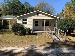 6045 Maybank Dr, Hope Mills, NC 28348