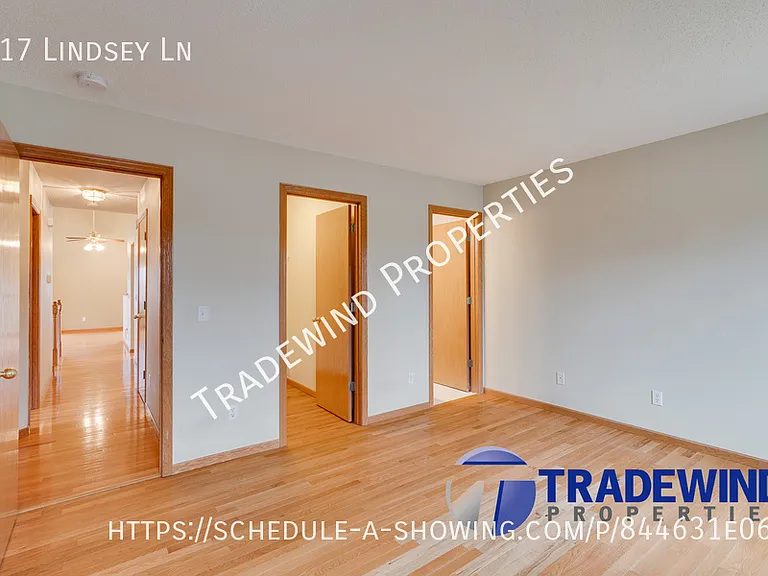 917 Lindsey Ln — Photo 13