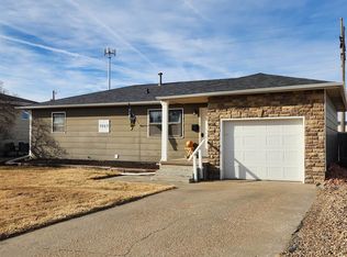 1907 Longfellow Rd, Hays, KS 67601