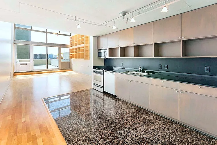 2 bed, 1298 sqft, $5,495 — Photo 3