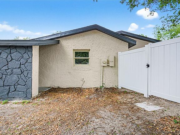 5th image of 4440 Cadbury Rd