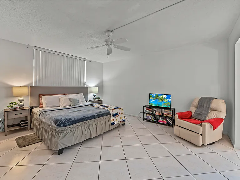 5700 NW 2nd Ave #708 — Photo 12