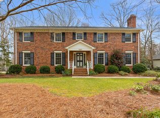 3302 Round Hill Rd, Greensboro, NC 27408