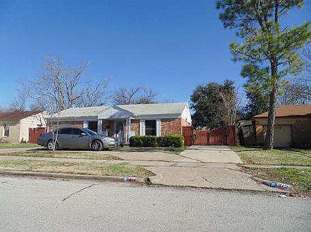 1st image of 1512 Mayflower Dr