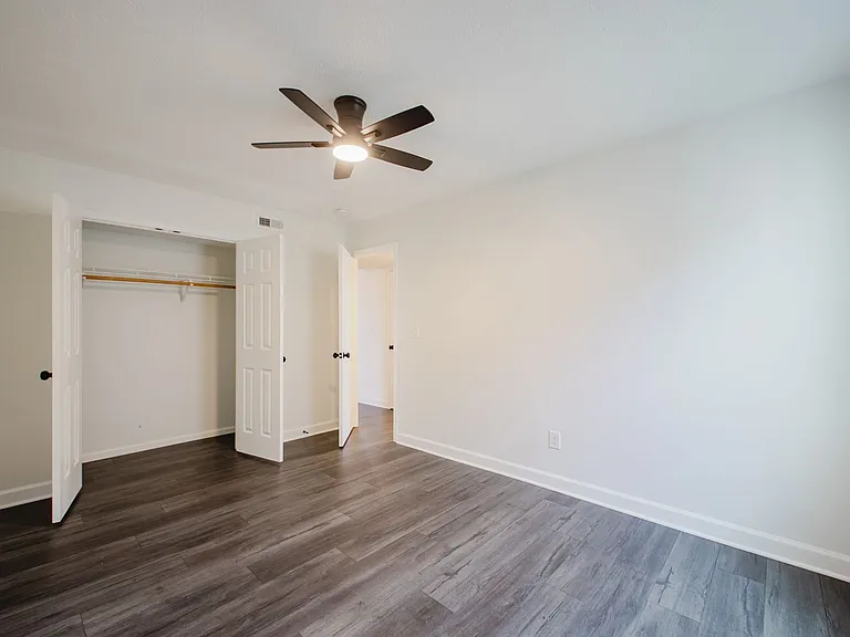 3413 Rainview Cir — Photo 32
