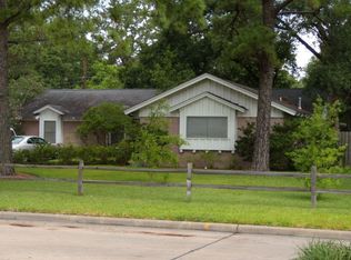 1719 Imperial Crown Dr, Houston, TX 77043