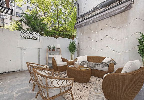 5th image of 21 Bedford St APT 1
