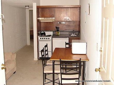 4th image of 10 Lemoyne Ave APT 504B