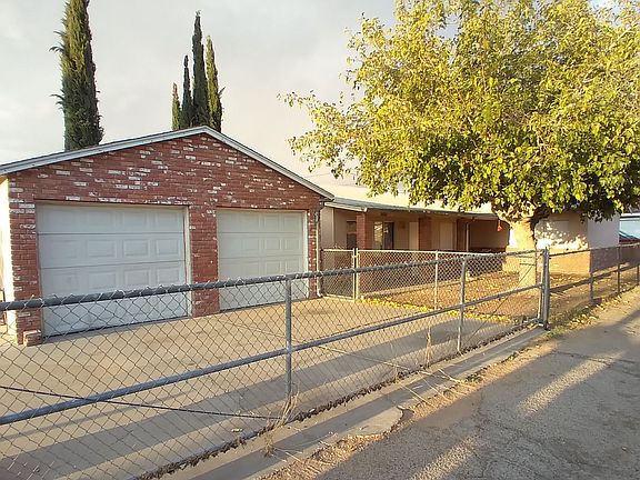 2nd image of 45018 Redwood Ave