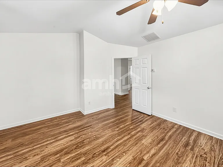 131 Village Dr — Photo 11