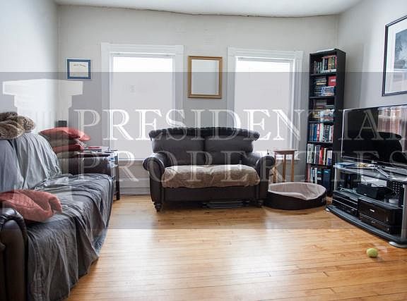 3rd image of 17 Cooper St APT 1