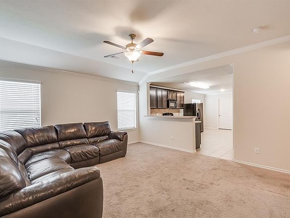 5th image of 2842 Maybrook Hollow Ln