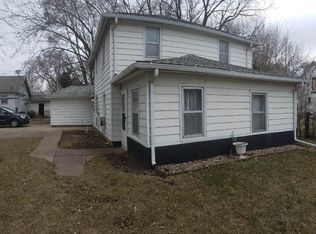 106 Block St, Waterloo, IA 50703