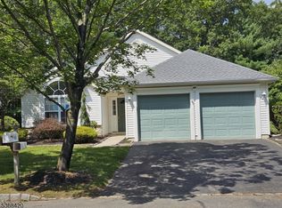 63 Skyline Dr, Lakewood, NJ 08701