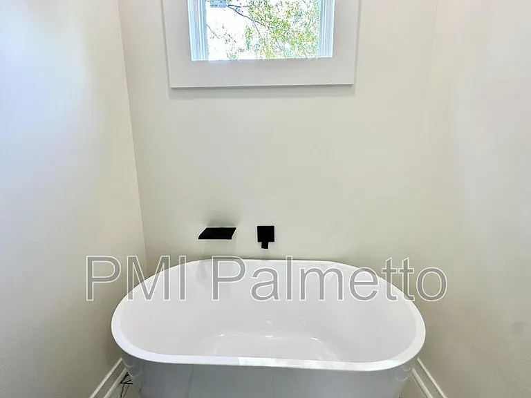 1121 Zeigler St #B — Photo 19