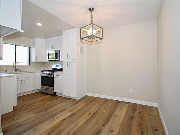 5th image of 634 Palm Dr #101